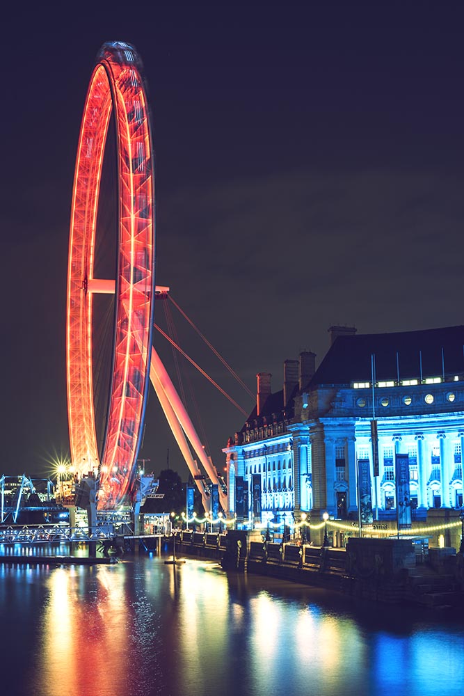 LONDON, UK - OCTOBER 13, 2016: Night shot of the London Eye in L
